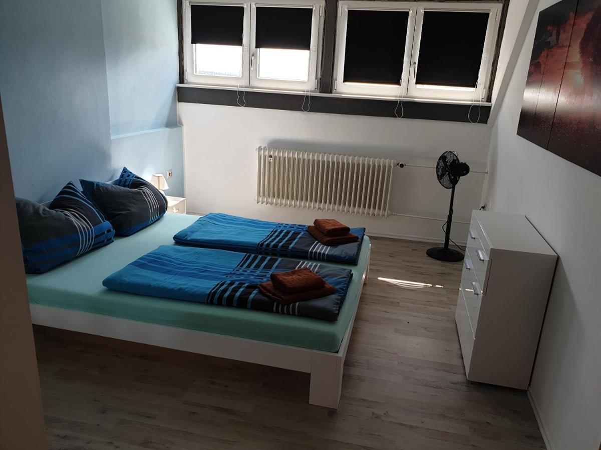 Großzügige In